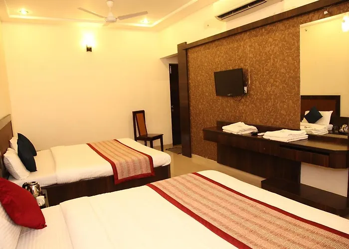 Hotel Sai Ramanand